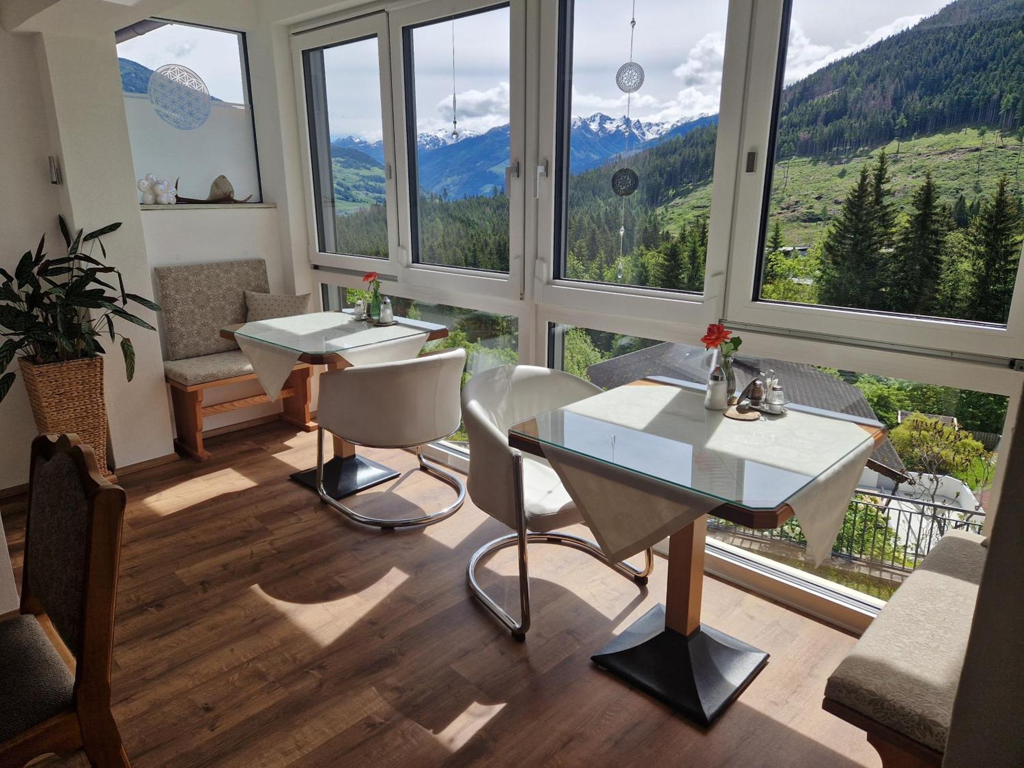 Haus Rupitsch Hotel Winklern  Exterior photo
